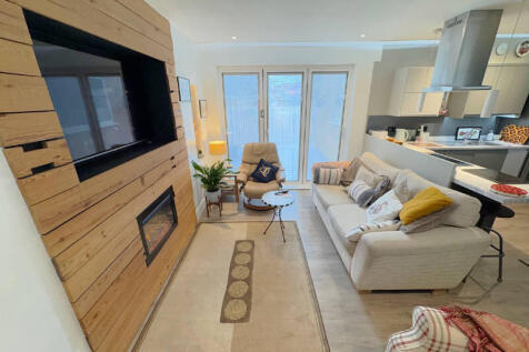 Open Plan Dining Kitchen/Lounge