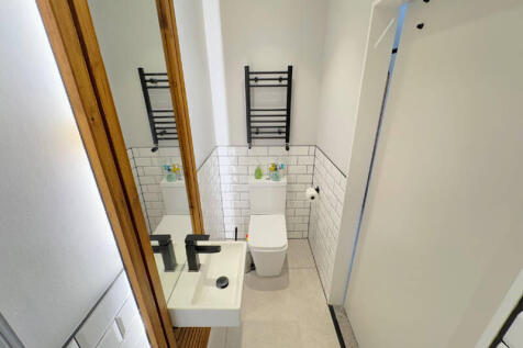 Bedroom Two Ensuite