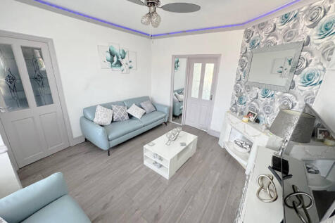 Front Lounge