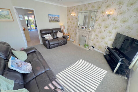Front Lounge