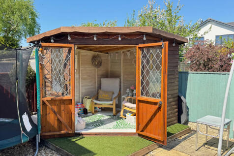 Rear Garden Summer house