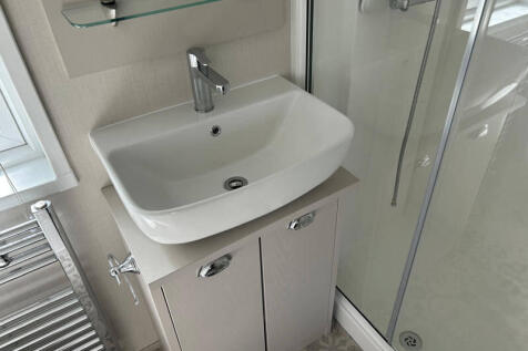 Bedroom One Ensuite