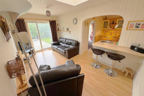 Second Lounge/Family Room