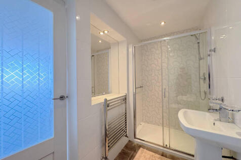 Bedroom One Ensuite