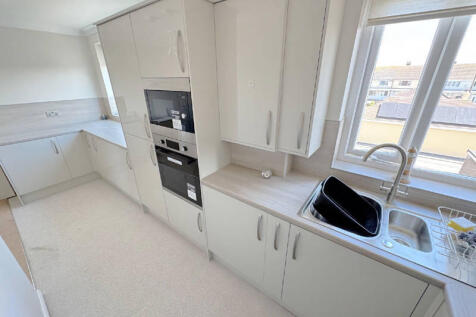 Modern Dining Kitchen