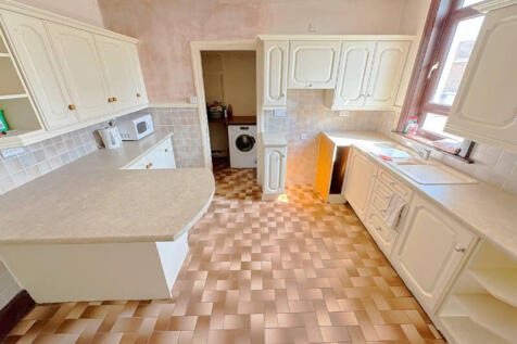 Ground Floor Kitchen (2)