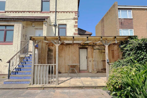 Seating Area and External WC