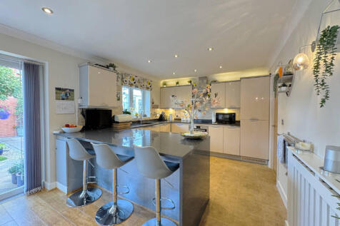 Breakfast Kitchen
