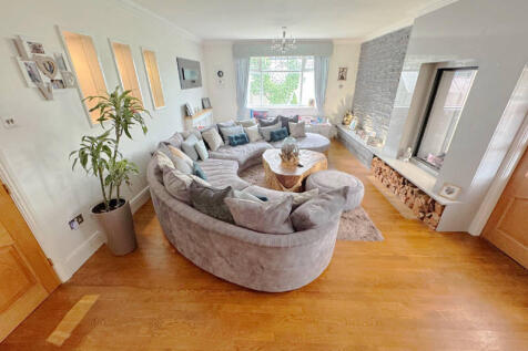 Main Lounge