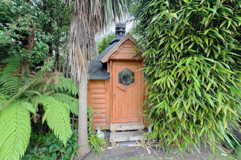 Hobbit House
