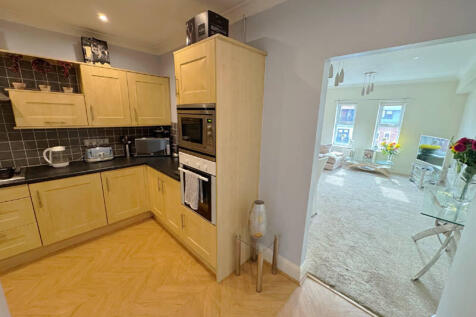 Kitchen to Lounge