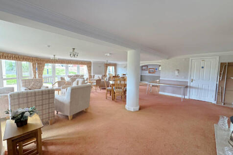 Communal Lounge (Hosting Events)