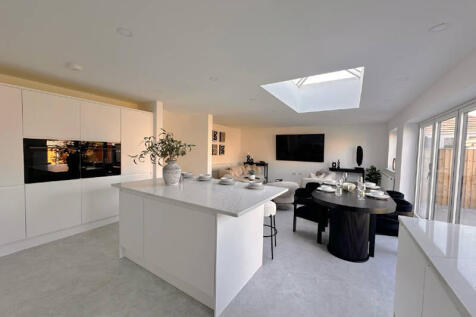 Family Dining Kitchen