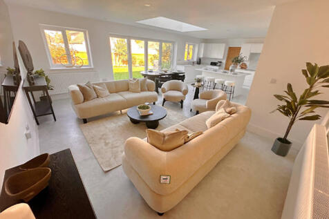 Family Dining Kitchen