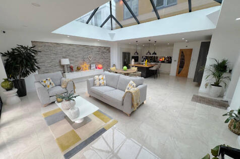 Family Dining Kitchen