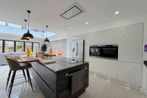 Family Dining Kitchen