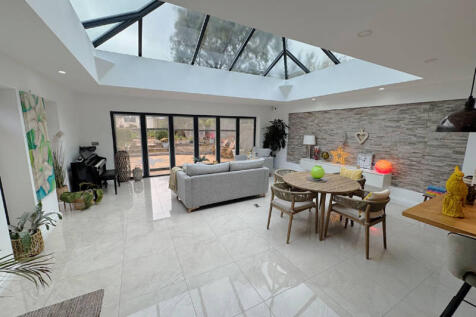 Family Dining Kitchen