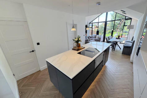 Family Dining Kitchen