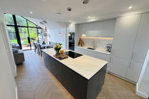 Family Dining Kitchen