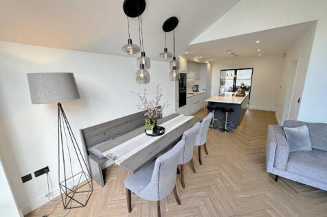 Family Dining Kitchen