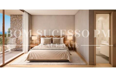 Bom Sucesso Property