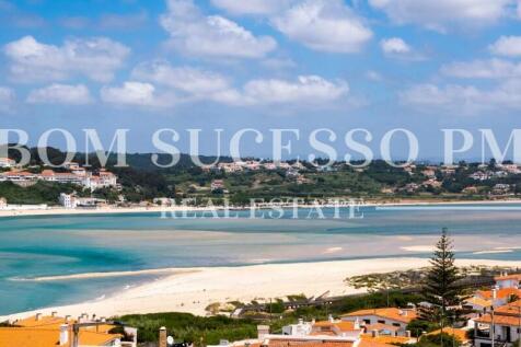 Bom Sucesso Property