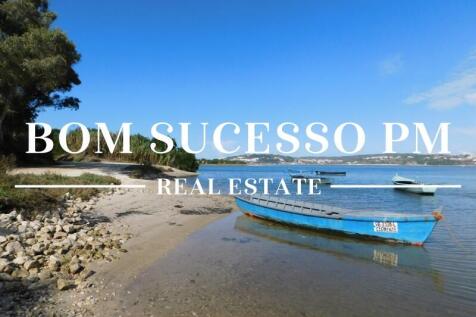Bom Sucesso Property