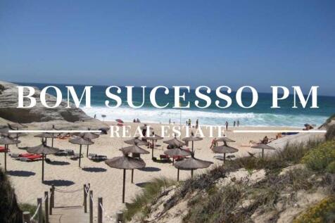 Bom Sucesso Property