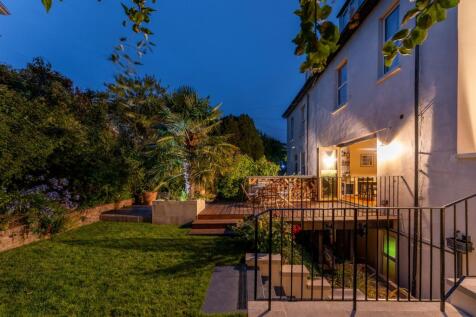 Property Image 37