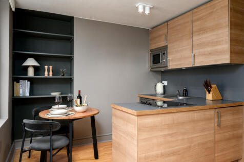 Kitchen/Dining Area