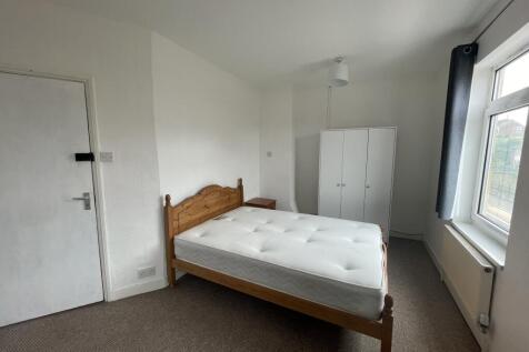 bedroom 2 (1)