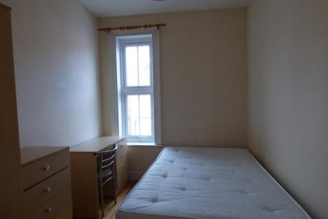 bedroom 2 (first flo