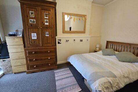 Bedroom2