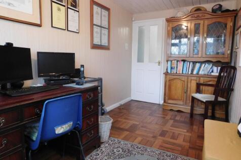 Office/Bedroom 3