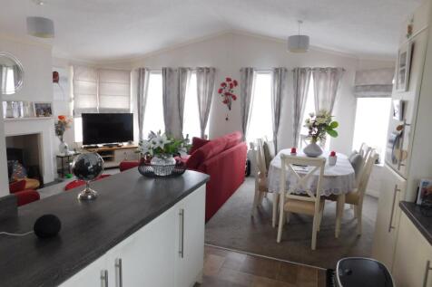 Kitchen/Lounge/Dining Area