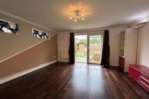 Living Room 2.jpg
