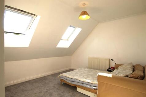 Bedroom 2.JPG