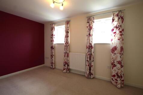 Bedroom 2.JPG