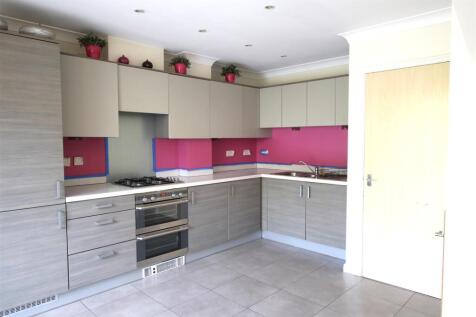 Kitchen 2.JPG