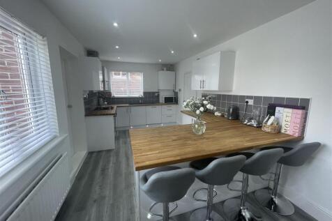 18 pelaw 7.jpg