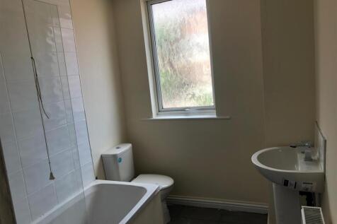 Bathroom 2.jpeg