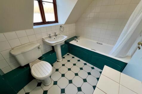 Home Farm Bathroom 2.jpg