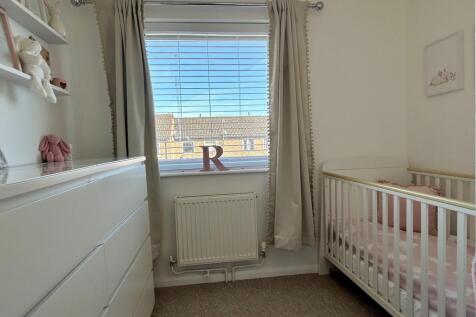 bed1.jpg
