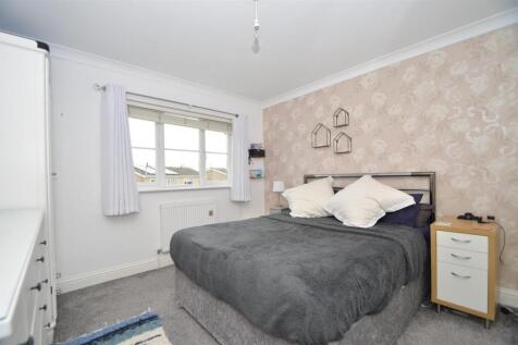 Master Bedroom.jpg