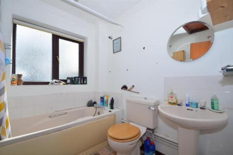 Bathroom.jpg