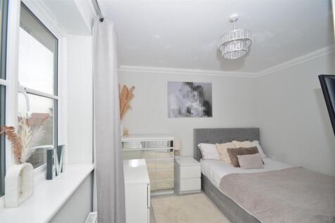 bed1.jpg