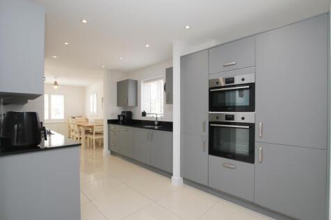 kitchen2.JPG