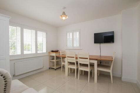 diningroom.JPG