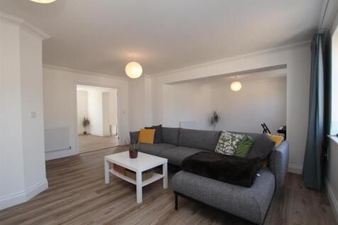 livingroom2.JPG
