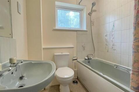 Bathroom.jpg